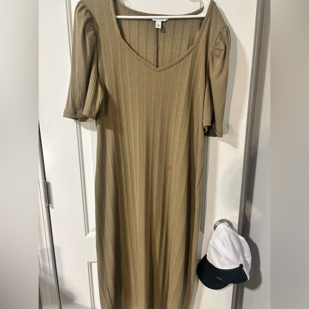 Nine West Khaki Ribbed Top XXL, Long drss , very comfortable.